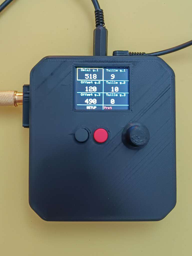 Machine à gouttes pour photographie de collisions