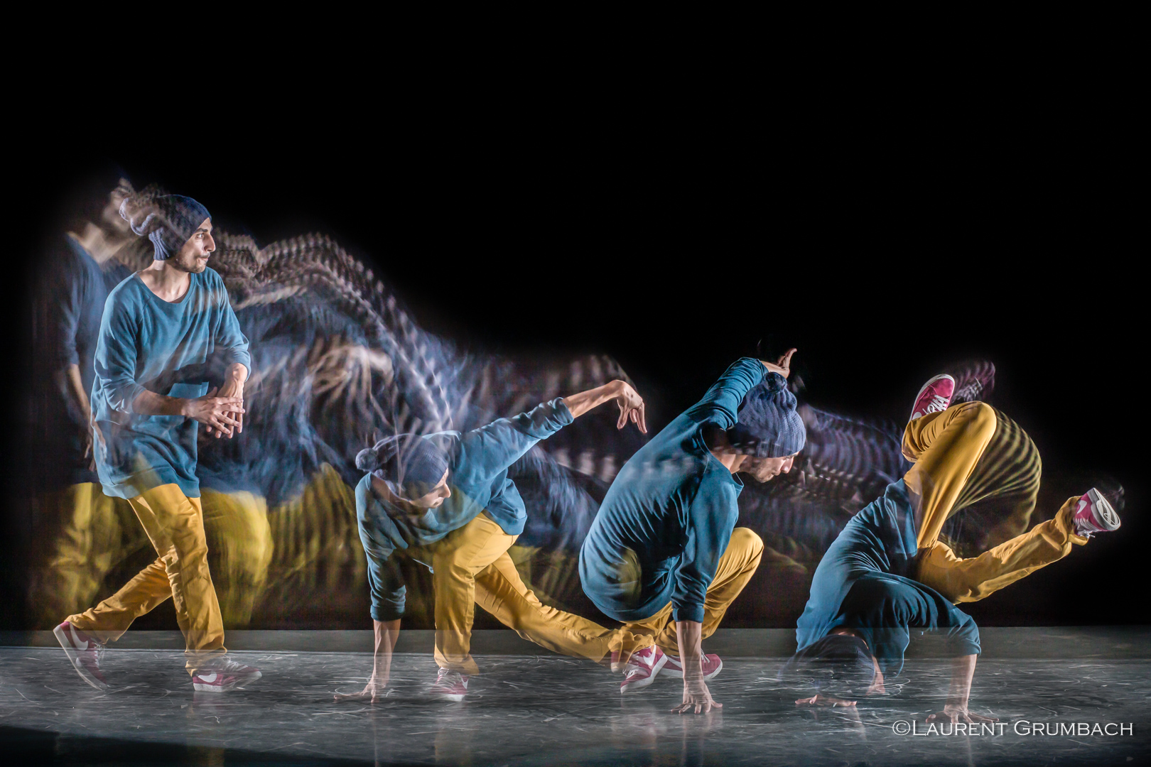 Photographie Motion Sculpture montrant la trajectoire d’un mouvement par la lumière
